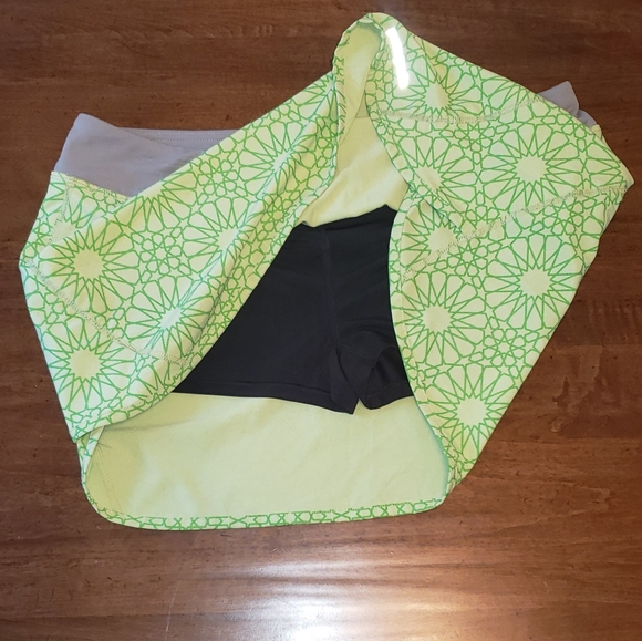 Patagonia | womens skort - Picture 4 of 7